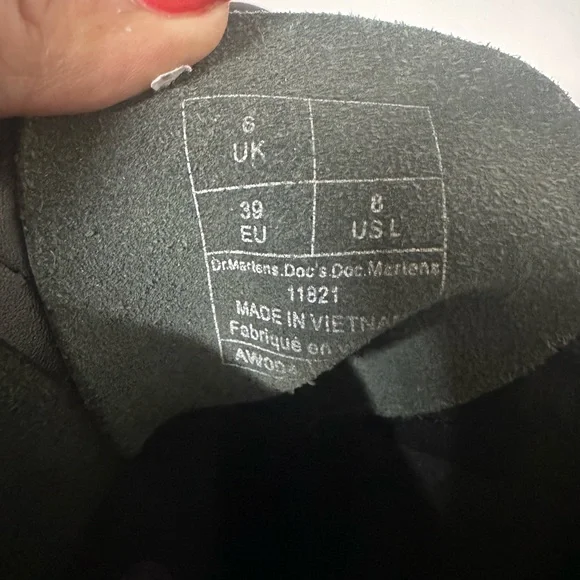 Dr. Martens Black Leather Boots with Yellow Stitching Size 8 - Picture 6 of 7